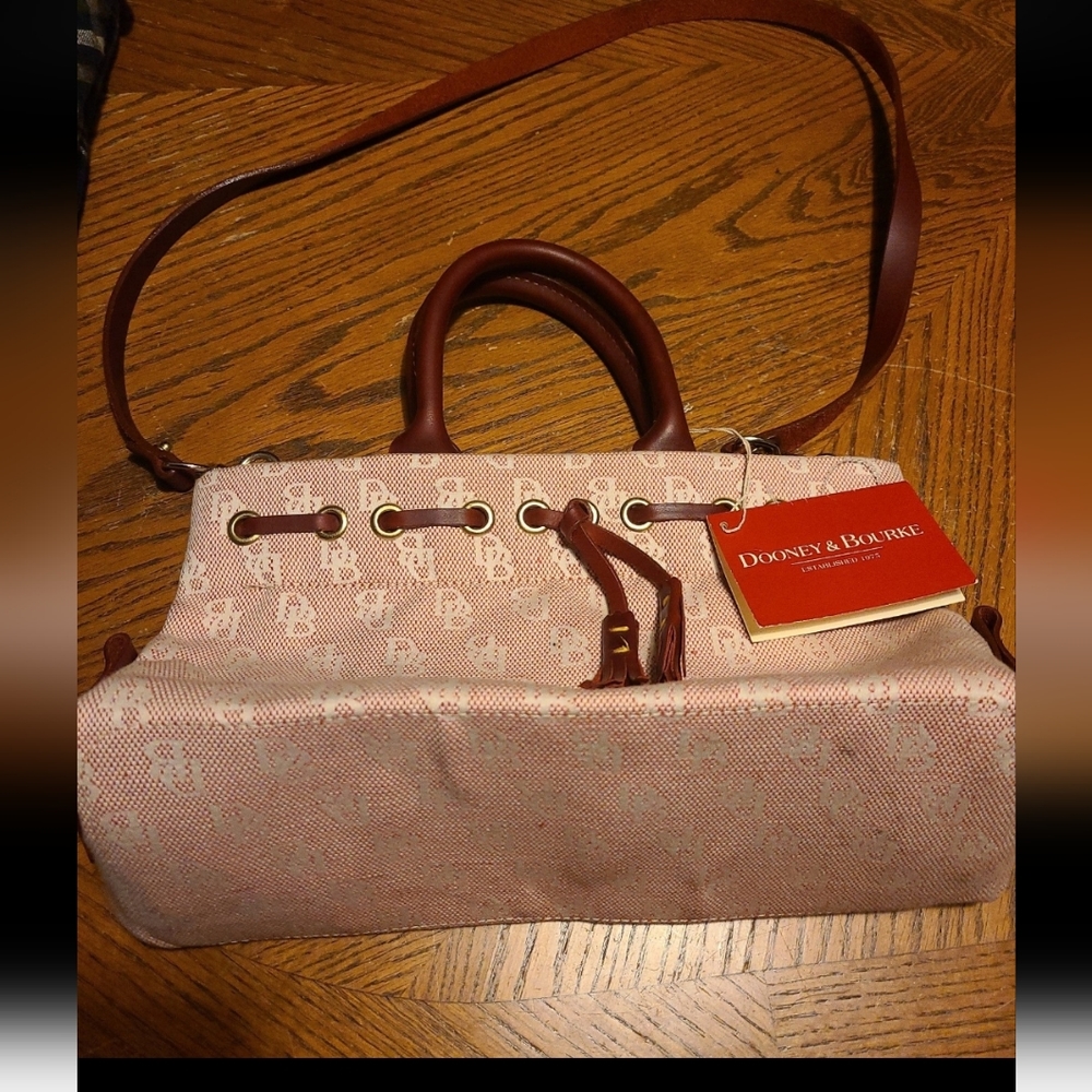 🆕️Dooney and Bourke new